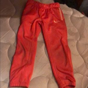 4-5 yr old Nike joggers